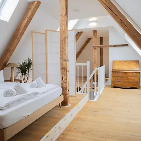 Modernes Maisonette-apartment Mit Terrasse I Augsburg