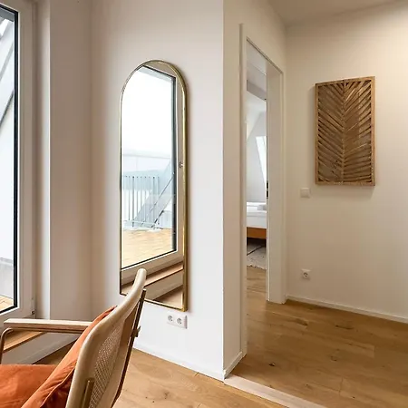 Lejlighed Modernes Maisonette-apartment Mit Terrasse I *
