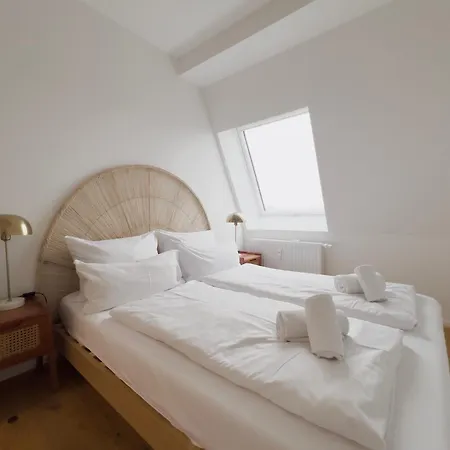 Modernes Maisonette-apartment Mit Terrasse I * Augsburg