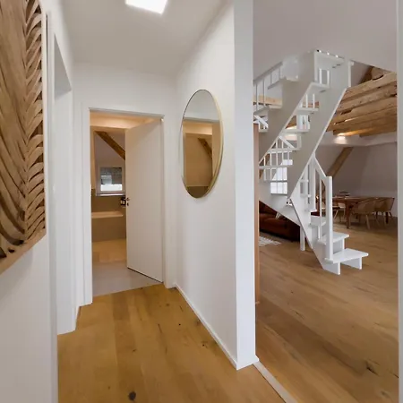 Modernes Maisonette-apartment Mit Terrasse I * Augsburg