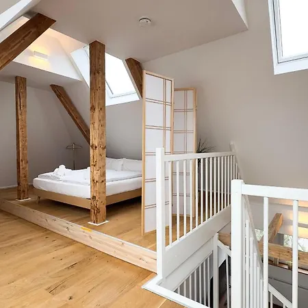 Modernes Maisonette-apartment Mit Terrasse I Augsburg